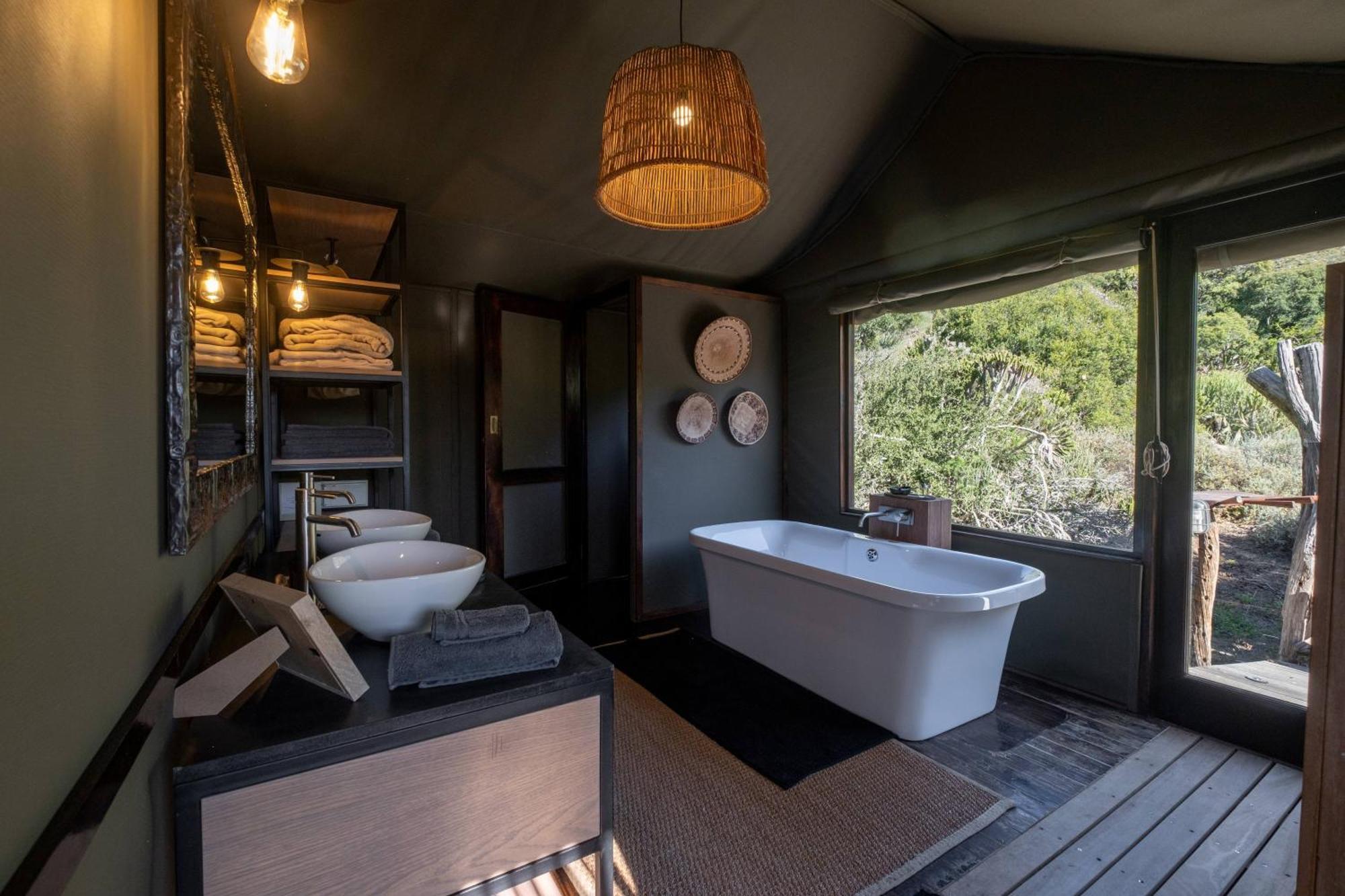 Hillsnek Safari Camp - Amakhala Game Reserve Eksteriør billede