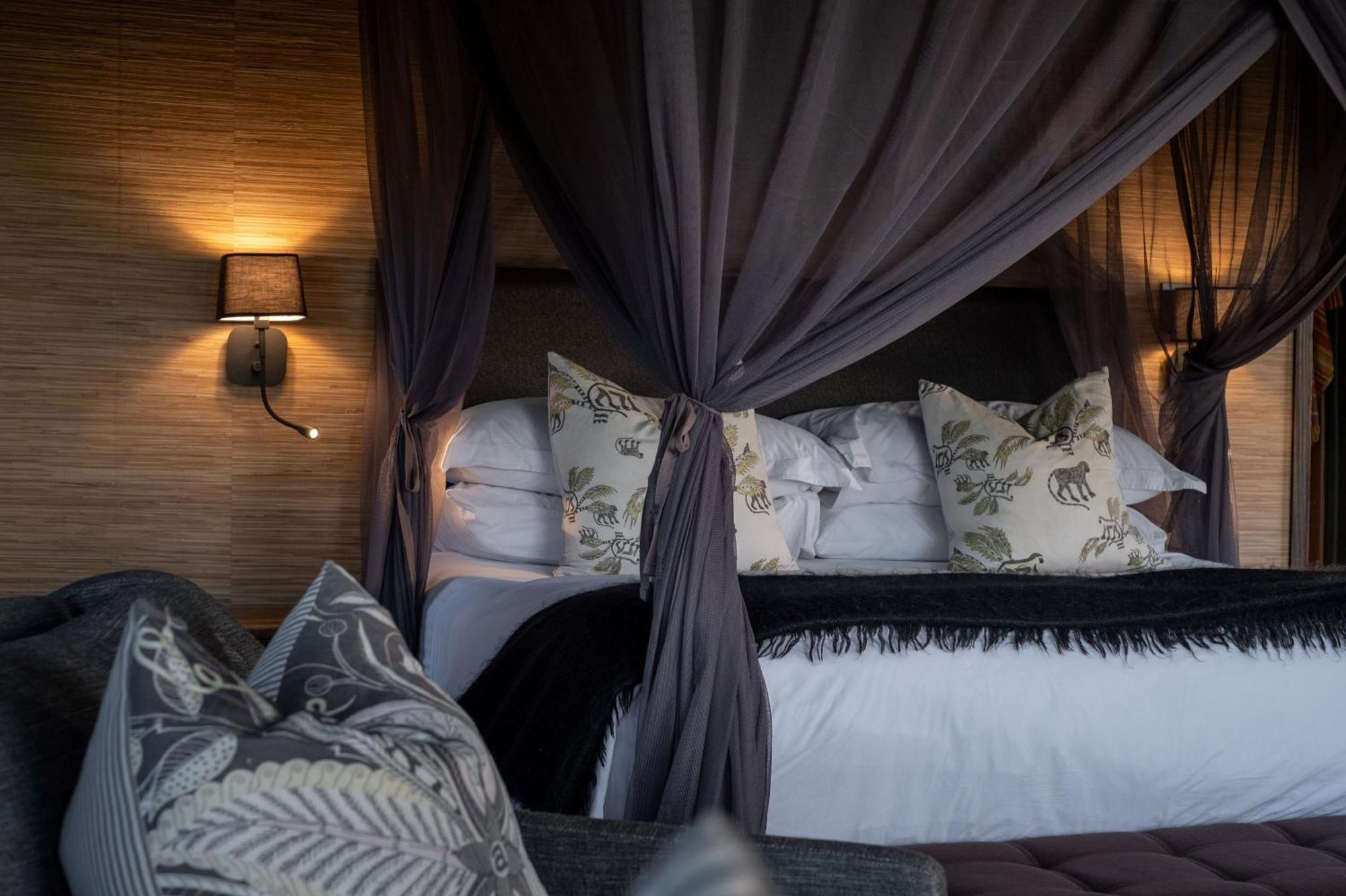 Hillsnek Safari Camp - Amakhala Game Reserve Eksteriør billede